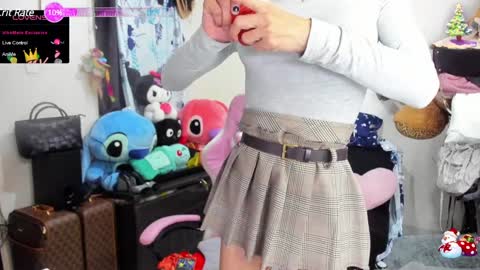 Snapshot of laurencesophiets chatting on 01/16/25, 01:47 SF online show from 01/16/25, 01:47