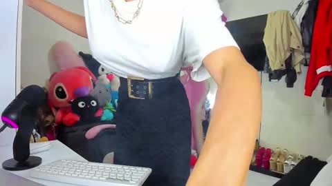 Snapshot of laurencesophiets chatting on 10/14/25, 05:58 SF online show from 10/14/25, 05:58
