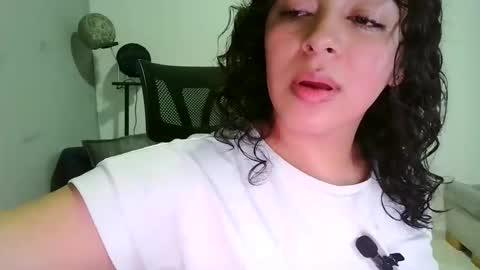 laurenhot94 online show from 02/26/26, 01:15