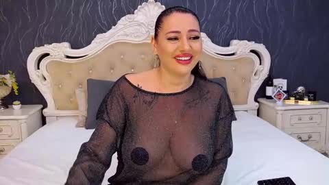 Laura online show from 11/22/25, 08:57