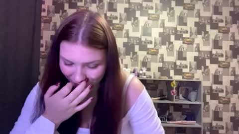 Snapshot of laurenjungling chatting on 09/10/25, 04:07 Hannah online show from 09/10/25, 04:07