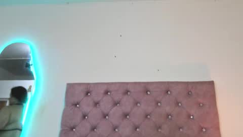 laurenlaine online show from 06/02/26, 01:02