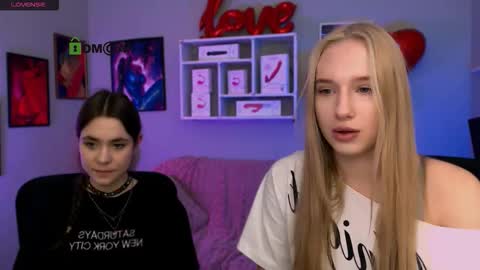 Laure online show from 02/15/26, 10:14