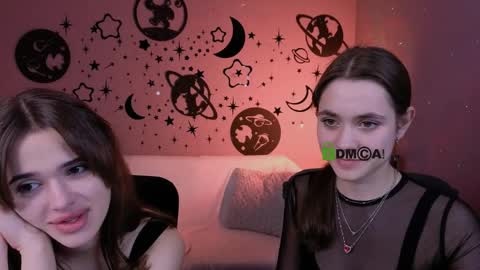 Laure online show from 04/04/26, 01:08