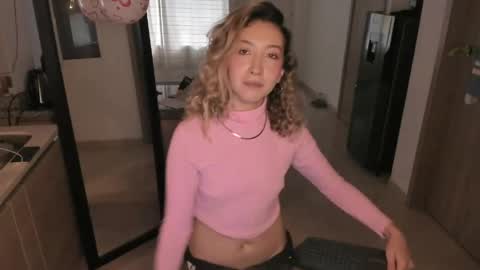 laurenn_111 online show from 05/12/26, 09:45