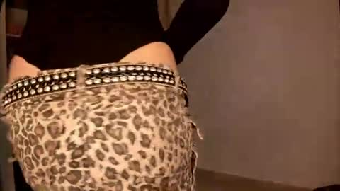 laurenn_111 online show from 06/18/26, 02:56