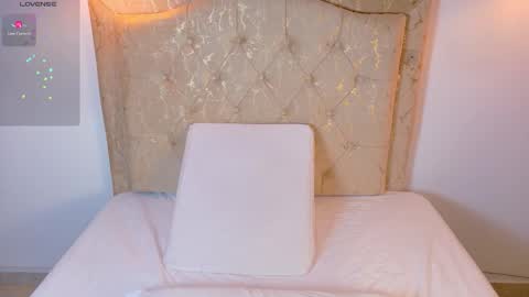 laurenn_smitth online show from 03/12/26, 01:39