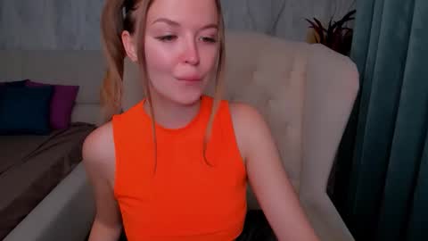 Snapshot of laurennhill chatting on 09/29/25, 12:16 laurennhill online show from 09/29/25, 12:16