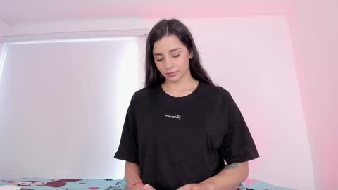 laurensmith9 online show from 02/19/25, 03:27