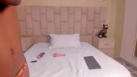 Snapshot of laurensnow1_ chatting on 09/16/25, 03:46 Lauren online show from 09/16/25, 03:46