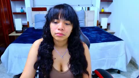 laurent online show from 11/24/25, 03:06