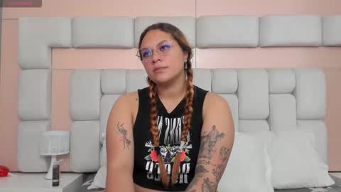 Snapshot of laurent_glass chatting on 02/22/26, 12:47 Laurent online show from 02/22/26, 12:47