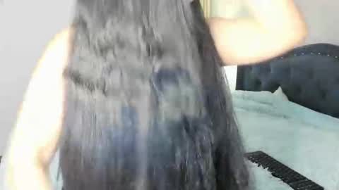 daniela angel     online show from 12/19/25, 04:52