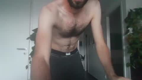 Snapshot of laurenthod chatting on 11/24/25, 09:42 laurenthod online show from 11/24/25, 09:42