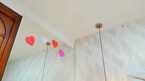 Laurent online show from 11/27/25, 10:28