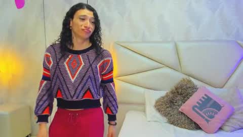 Laurent online show from 12/02/25, 11:04