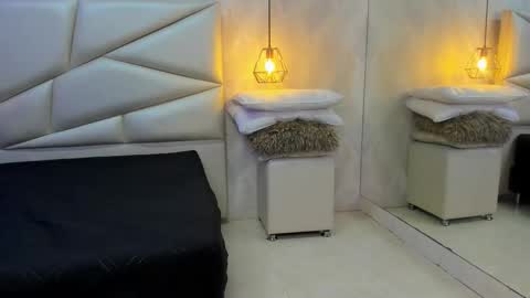 Laurent online show from 12/16/25, 11:26