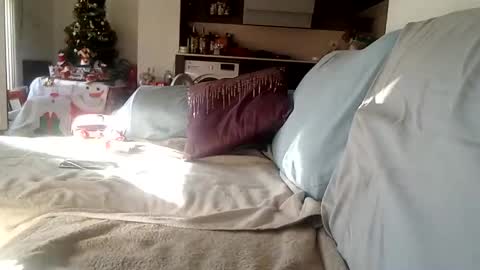 Snapshot of lauriehotxxx chatting on 01/12/25, 02:52 lauriehotxxx online show from 01/12/25, 02:52