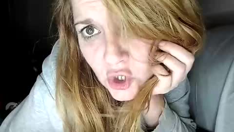 Snapshot of lauriehotxxx chatting on 02/05/25, 09:40 lauriehotxxx online show from 02/05/25, 09:40