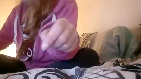 Snapshot of lauriehotxxx chatting on 12/17/25, 04:13 lauriehotxxx online show from 12/17/25, 04:13