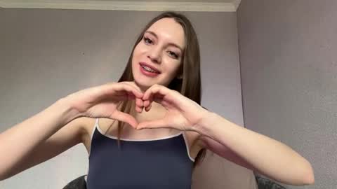 Caroline online show from 04/18/26, 09:35