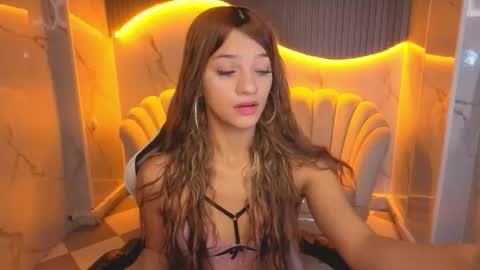 Laurita  online show from 03/27/26, 08:19