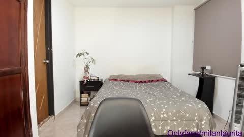 laura   online show from 12/29/24, 03:54