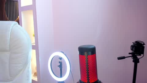 Snapshot of lauroberts chatting on 03/10/25, 06:59 Lau Roberts online show from 03/10/25, 06:59