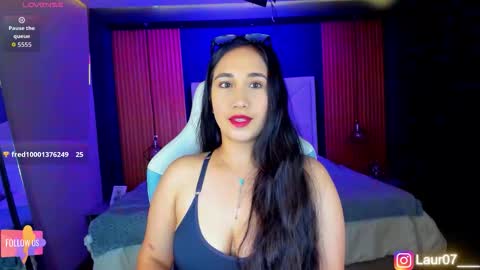 Snapshot of lauroberts chatting on 09/09/25, 03:17 Lau Roberts online show from 09/09/25, 03:17