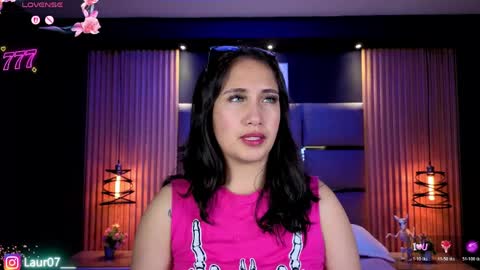 Lau Roberts online show from 04/23/26, 04:03