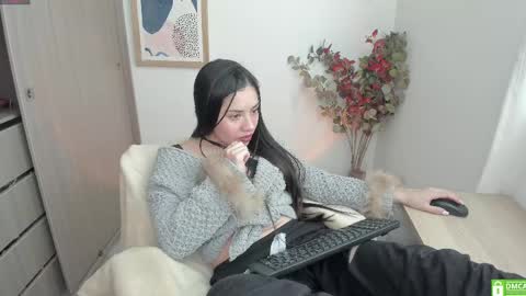Snapshot of lauryn_chills chatting on 10/03/25, 07:33 Lauryn online show from 10/03/25, 07:33