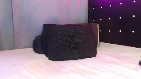 Snapshot of laurynwolf_ chatting on 02/19/25, 09:50 tania online show from 02/19/25, 09:50