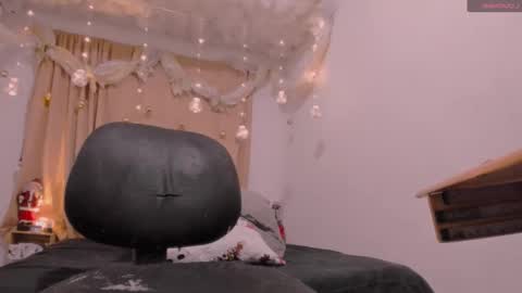 Lauu G online show from 12/02/24, 03:37