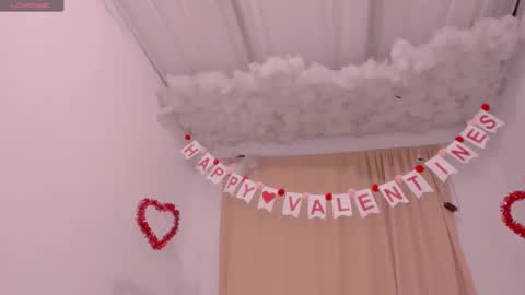 Lauu G online show from 02/08/25, 06:54