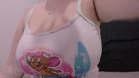 Lauu G online show from 11/05/25, 10:15