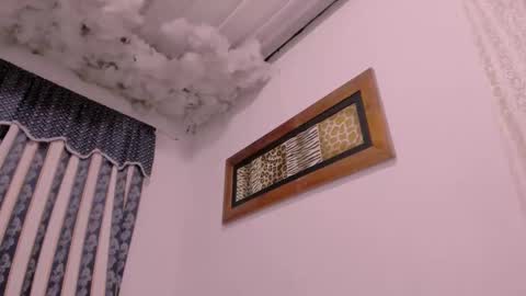 Lauu G online show from 12/05/25, 09:51