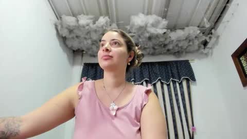 Snapshot of lauu_g chatting on 05/20/26, 09:26 Lauu G online show from 05/20/26, 09:26