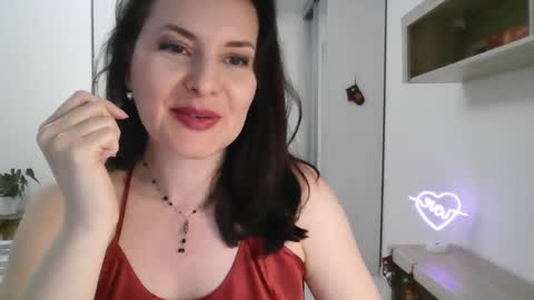 Snapshot of lavender_victoria chatting on 12/29/24, 08:04 Diana online show from 12/29/24, 08:04