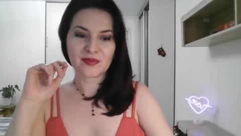 Snapshot of lavender_victoria chatting on 01/03/25, 05:10 Diana online show from 01/03/25, 05:10