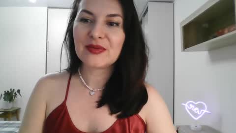 Snapshot of lavender_victoria chatting on 01/24/25, 11:23 Diana online show from 01/24/25, 11:23