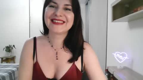 Snapshot of lavender_victoria chatting on 01/28/25, 06:49 Diana online show from 01/28/25, 06:49