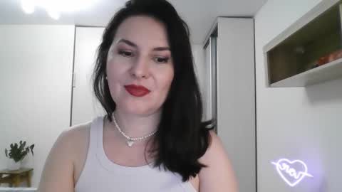Snapshot of lavender_victoria chatting on 02/04/25, 07:55 Diana online show from 02/04/25, 07:55