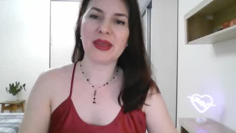 Snapshot of lavender_victoria chatting on 02/08/25, 10:08 Diana online show from 02/08/25, 10:08