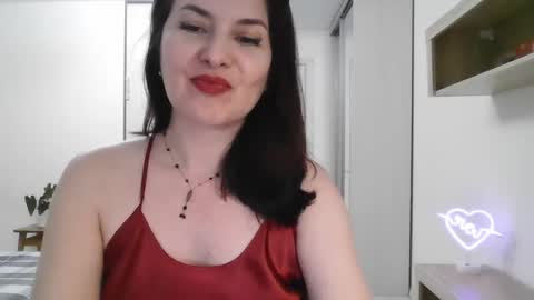 Snapshot of lavender_victoria chatting on 03/03/25, 09:59 Diana online show from 03/03/25, 09:59