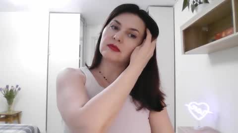 Snapshot of lavender_victoria chatting on 03/09/25, 06:00 Diana online show from 03/09/25, 06:00