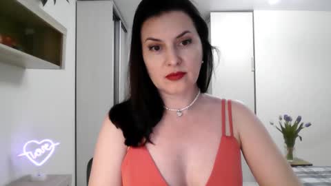 Snapshot of lavender_victoria chatting on 03/10/25, 07:18 Diana online show from 03/10/25, 07:18