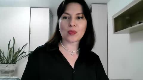 Snapshot of lavender_victoria chatting on 09/09/25, 05:45 Diana online show from 09/09/25, 05:45