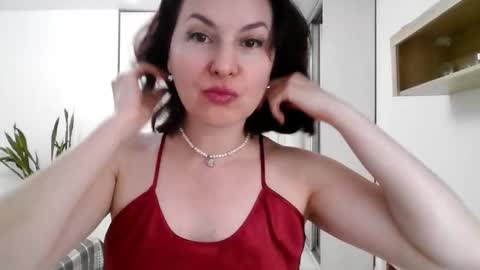 Snapshot of lavender_victoria chatting on 09/21/25, 06:09 Diana online show from 09/21/25, 06:09