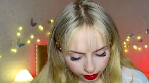 Snapshot of lavenderlav chatting on 12/23/24, 11:57 Melissa online show from 12/23/24, 11:57