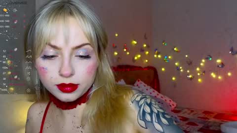 Snapshot of lavenderlav chatting on 12/26/24, 11:10 Melissa online show from 12/26/24, 11:10